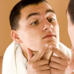 Как правильно ухаживать за мужской кожей лица?